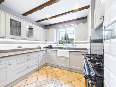 Kitchen/ Breakfast Room